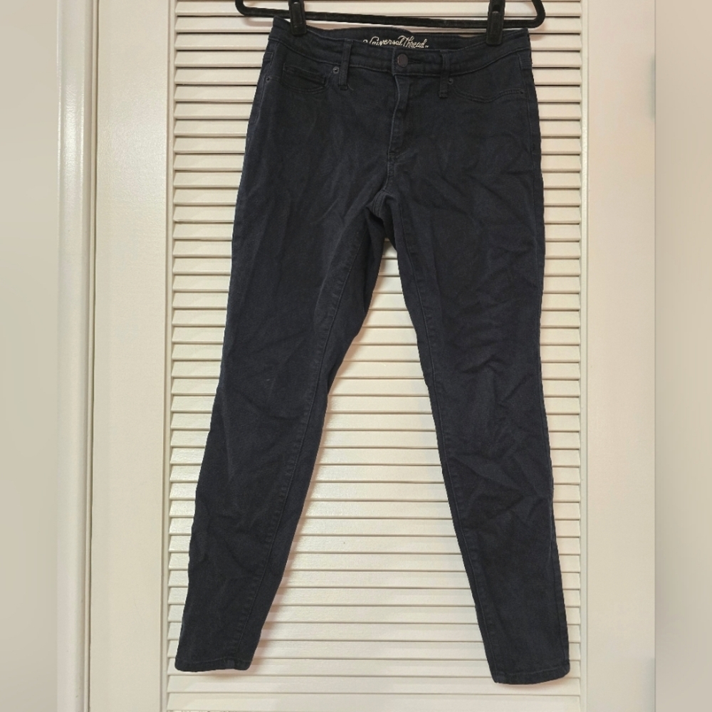 Universal Thread - Faded Black Mid-Rise Jeggings With Pockets